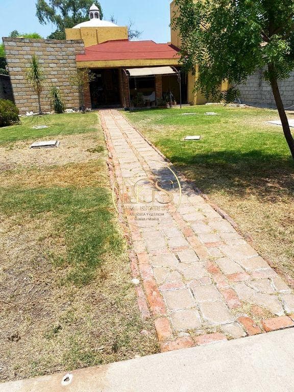 HOUSE FOR SALE IN PRADERAS DE LA HACIENDA, CELAYA