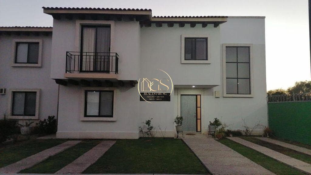 FURNISHED HOUSE FOR RENT IN QUINTAS CAMPO REAL, CELAYA