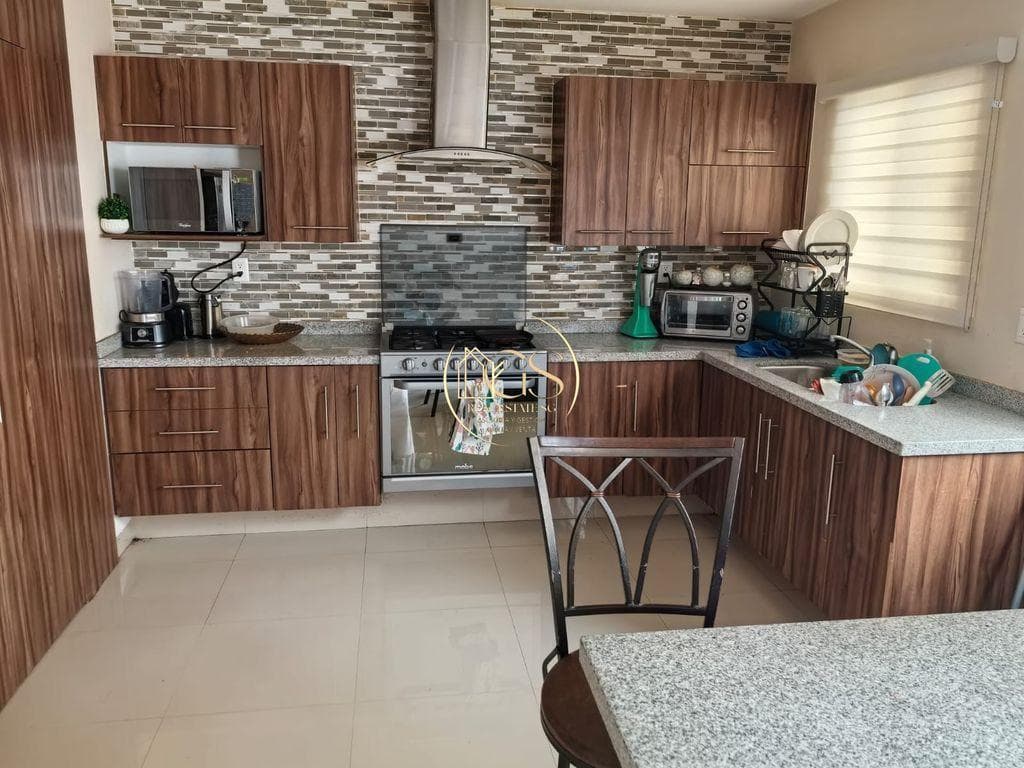 HOUSE FOR SALE IN ZANÁ, CELAYA RESIDENTIAL AREA