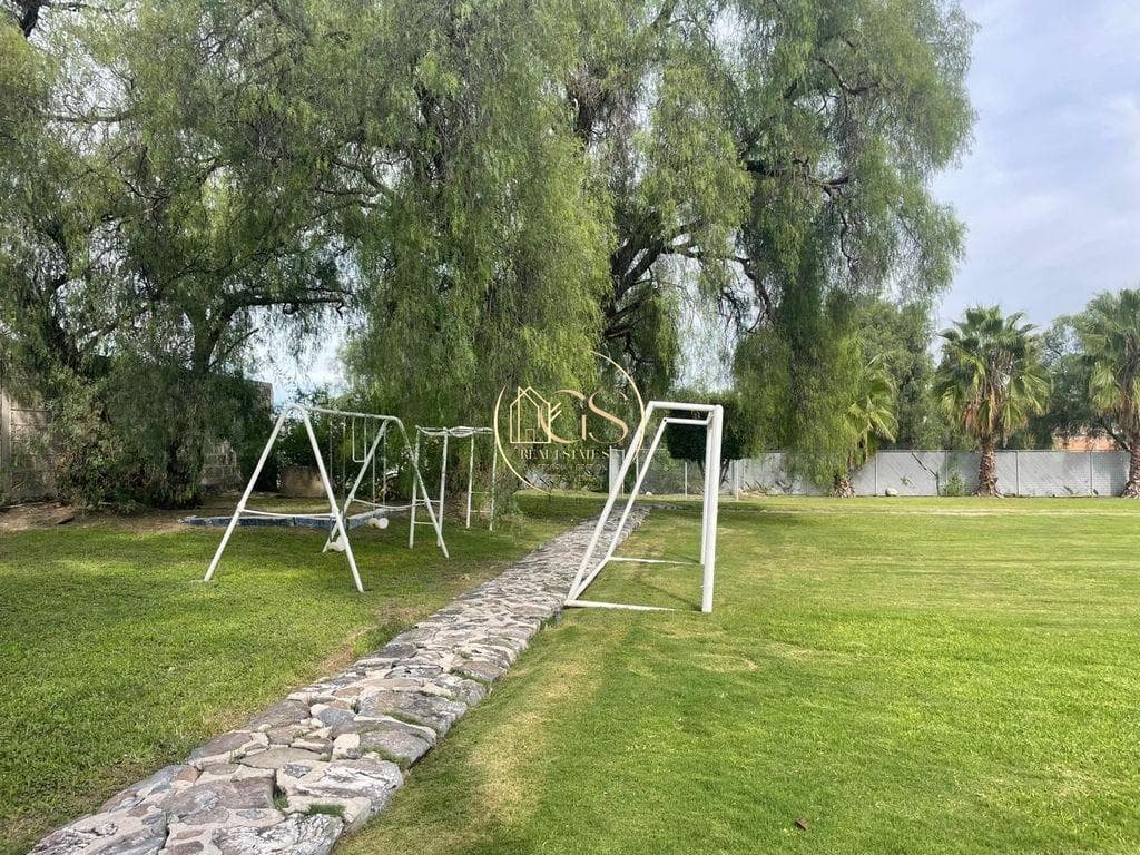 PROPERTY FOR SALE IN PRADERAS DE LA HACIENDA CELAYA
