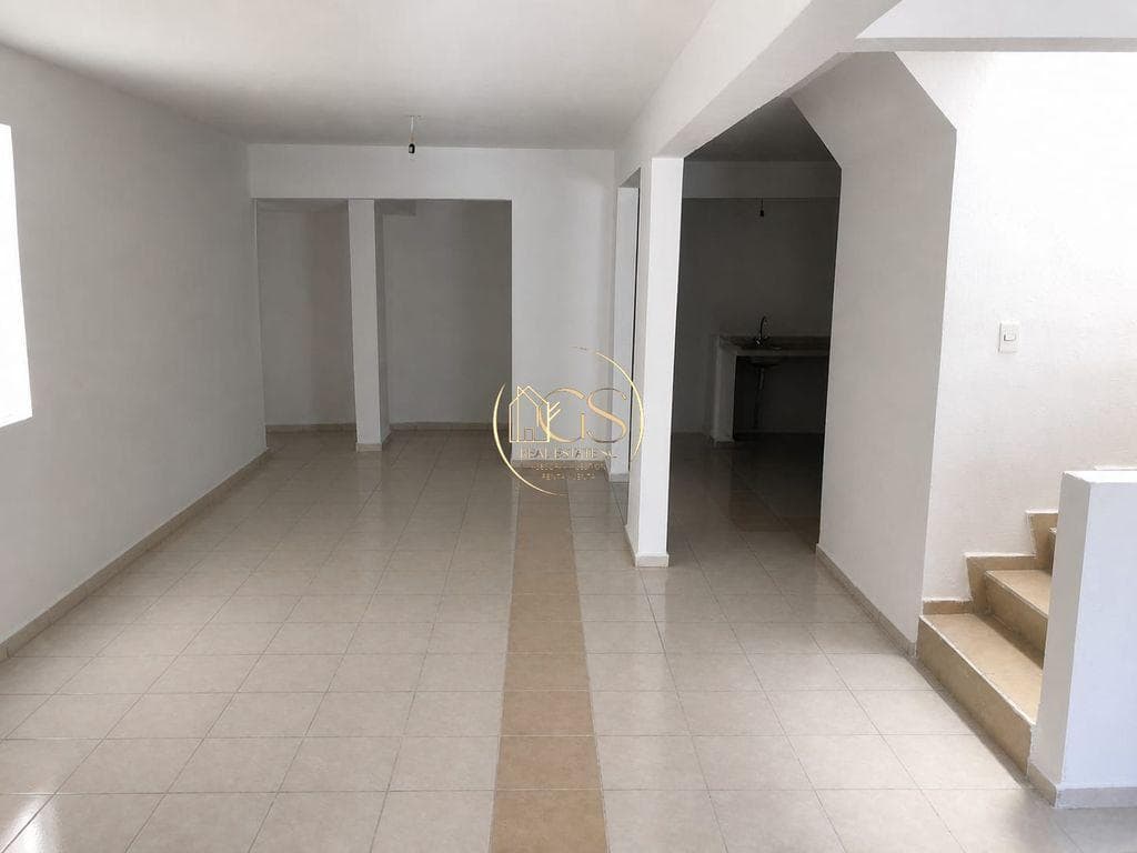 HOUSE FOR SALE IN THE GRAN CLASE RESIDENTIAL COMPLEX IN CELAYA