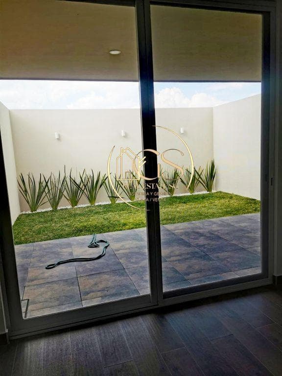 HOUSE FOR SALE IN THE MAYORAZGO RESIDENTIAL NEIGHBORHOOD, CELAYA