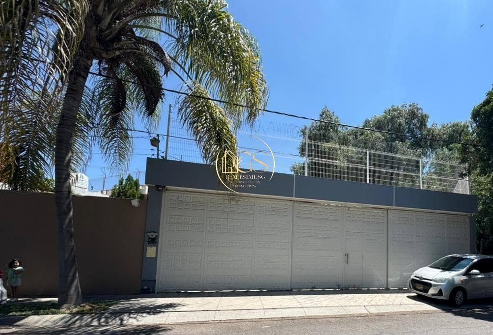 HOUSE FOR SALE IN ARBOLEDAS, 1ST SECTION, CELAYA