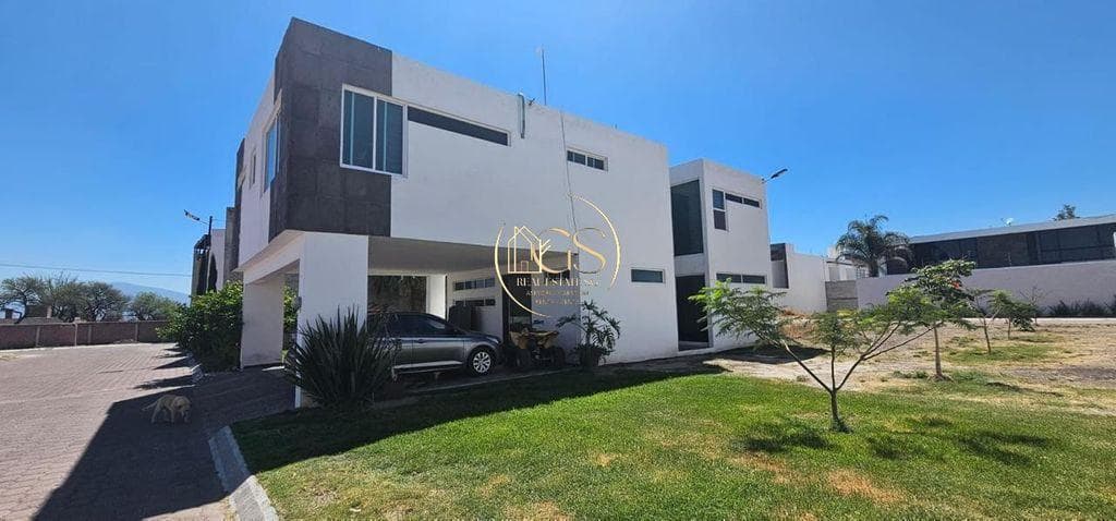 HOUSE FOR SALE IN VISTA HERMOSA, CORTAZAR