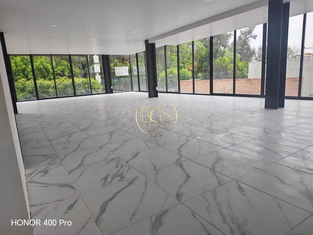 SPACIOUS OFFICE FOR RENT IN TORRE ALAMEDA CENTRAL, CELAYA