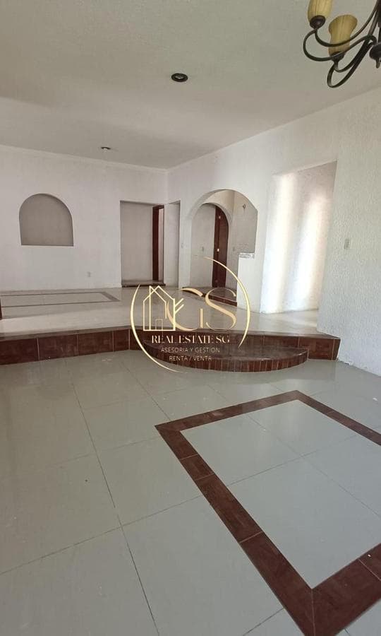 HOUSE FOR SALE IN PRADERAS DE LA HACIENDA, CELAYA