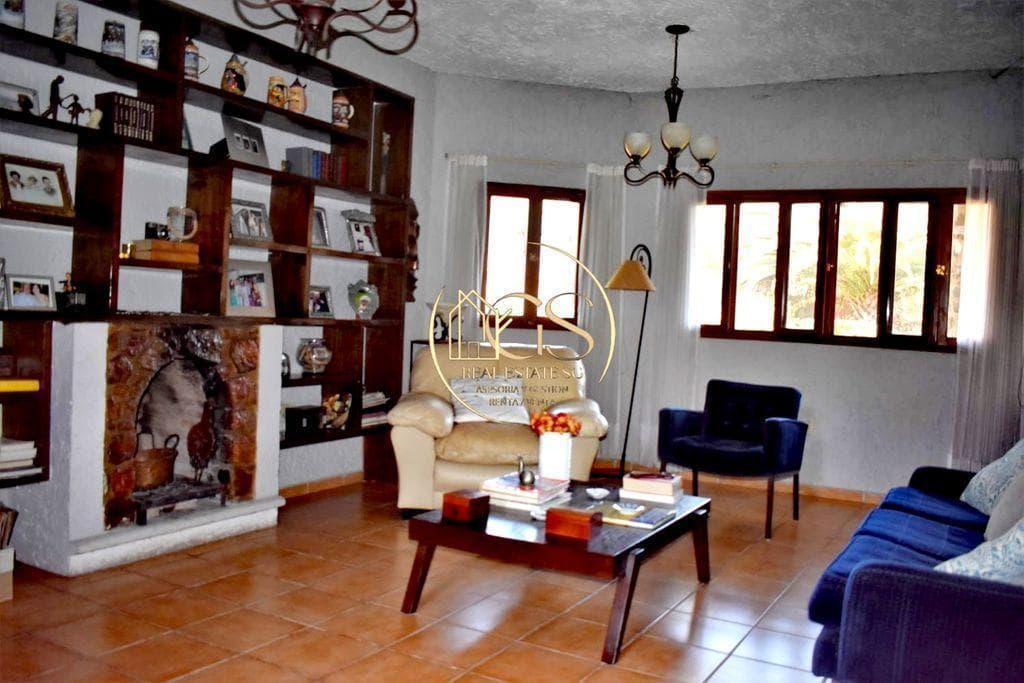 HOUSE FOR SALE IN PRADERAS DE LA HACIENDA, CELAYA