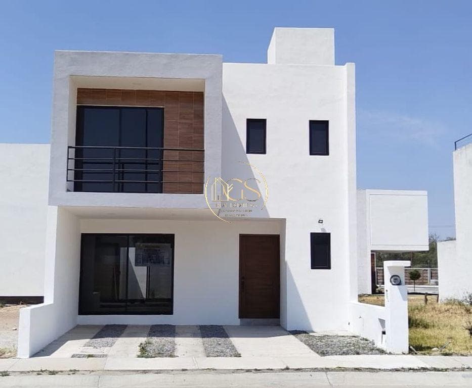 HOUSE FOR SALE IN ZANÁ, CELAYA RESIDENTIAL AREA