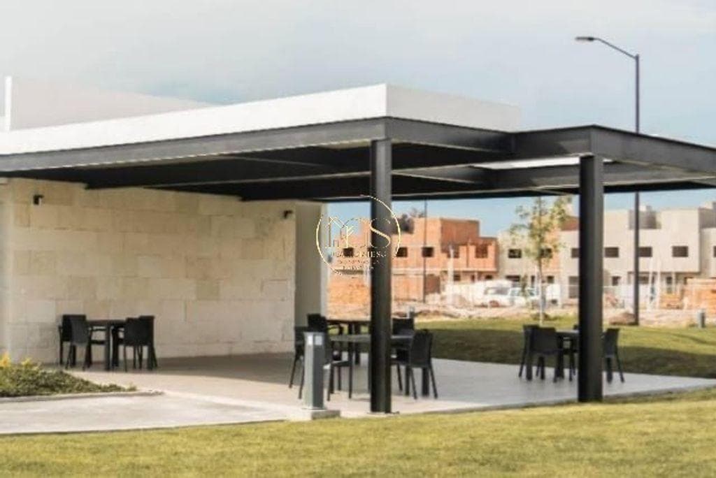 HOUSE FOR SALE IN ZANÁ, CELAYA RESIDENTIAL AREA