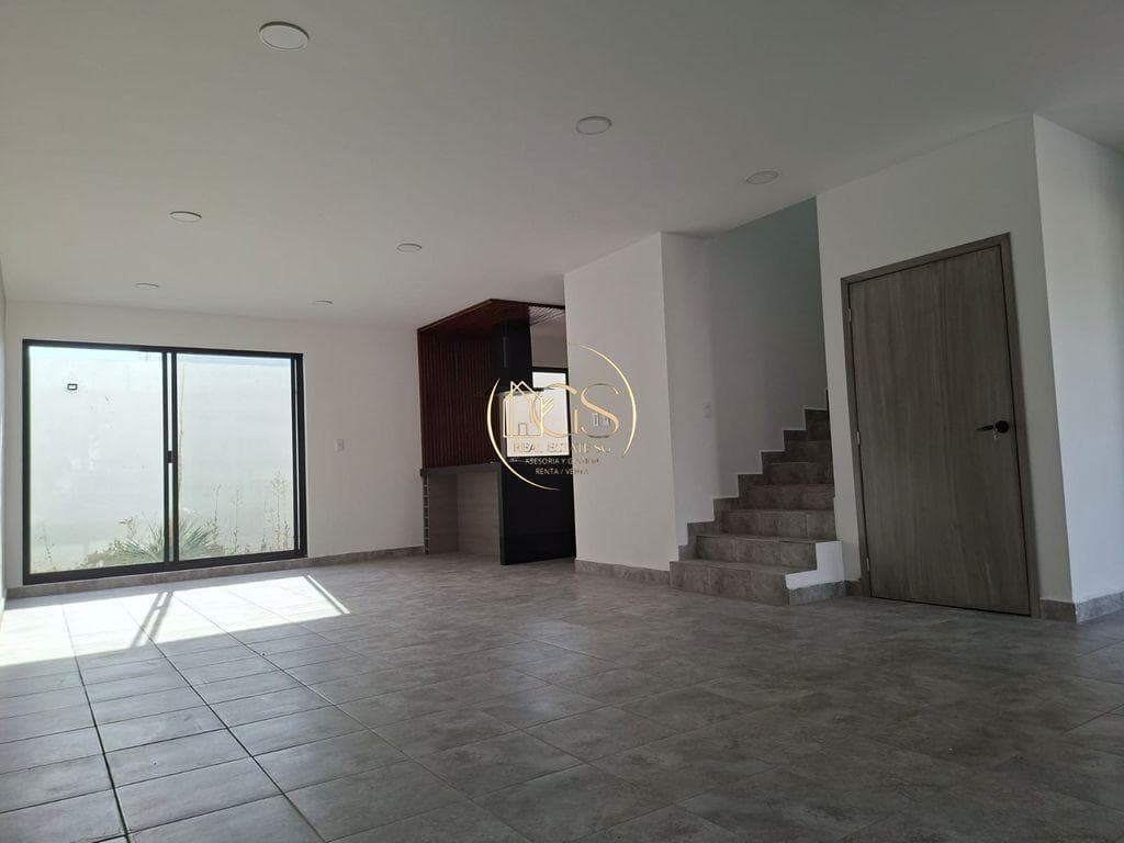 HOUSE FOR SALE IN ZANÁ, CELAYA RESIDENTIAL AREA
