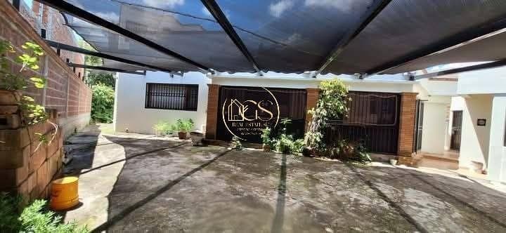 HOUSE FOR SALE IN PRADERAS DE LA HACIENDA, CELAYA