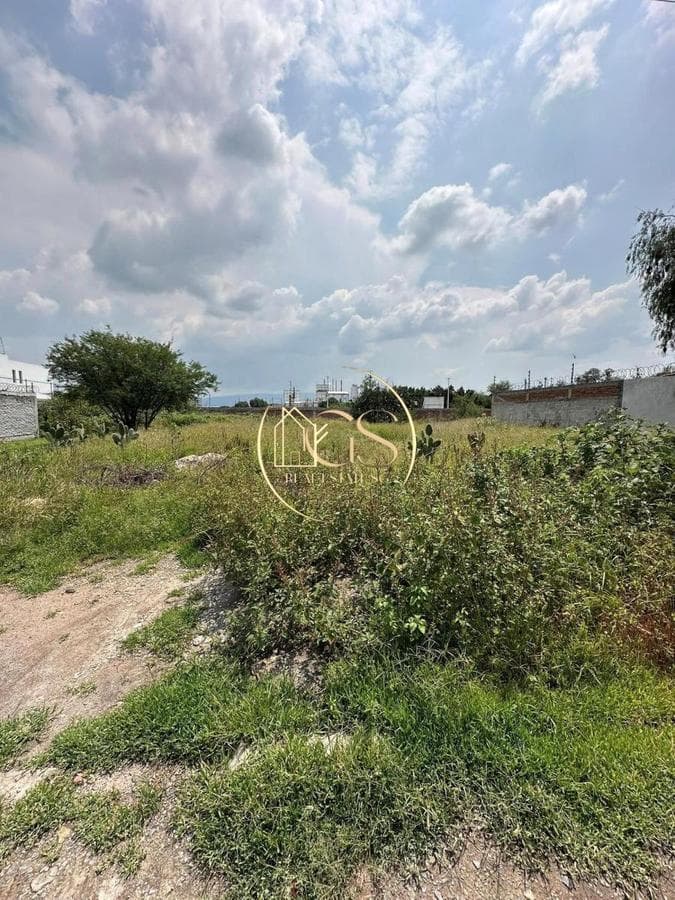 LAND FOR SALE IN VALLE DEL REAL, CELAYA