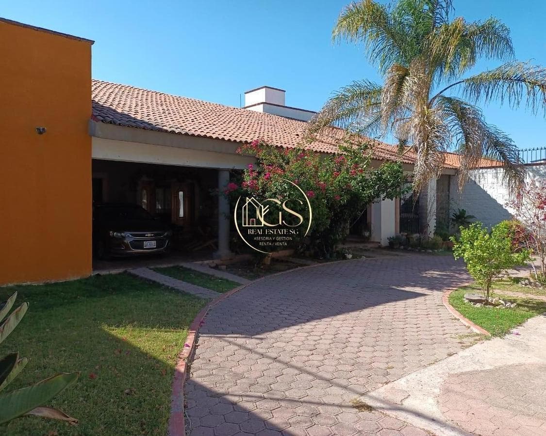 HOUSE FOR SALE IN PRADERAS DE A HACIENDA, CELAYA