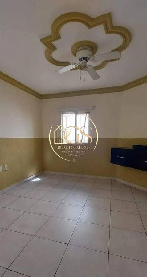 HOUSE FOR SALE IN LOS ALAMOS, CELAYA