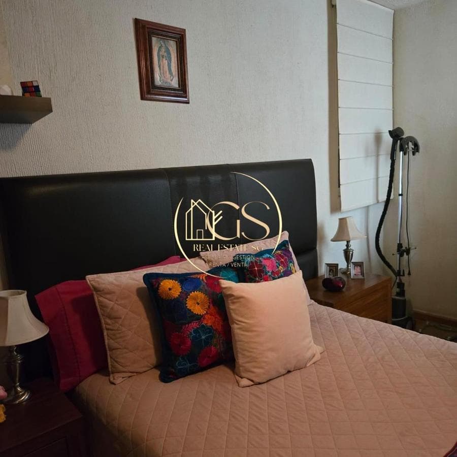 HOUSE FOR SALE IN LA FAVORITA, CELAYA RESIDENTIAL COMPLEX