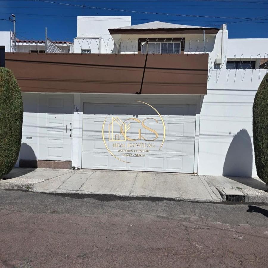 HOUSE FOR SALE IN LA FAVORITA, CELAYA RESIDENTIAL COMPLEX