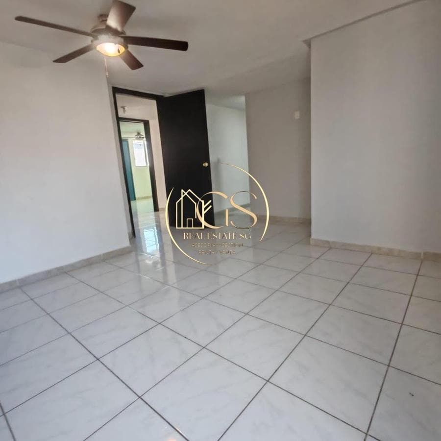 HOUSE FOR SALE IN JARDINES DE CELAYA