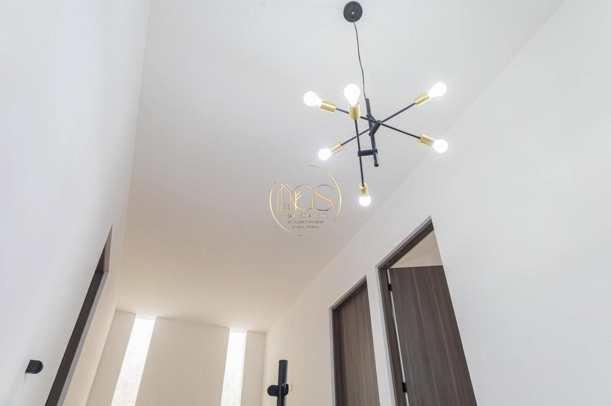 HOUSE FOR SALE IN PUNTA ARENA, CELAYA