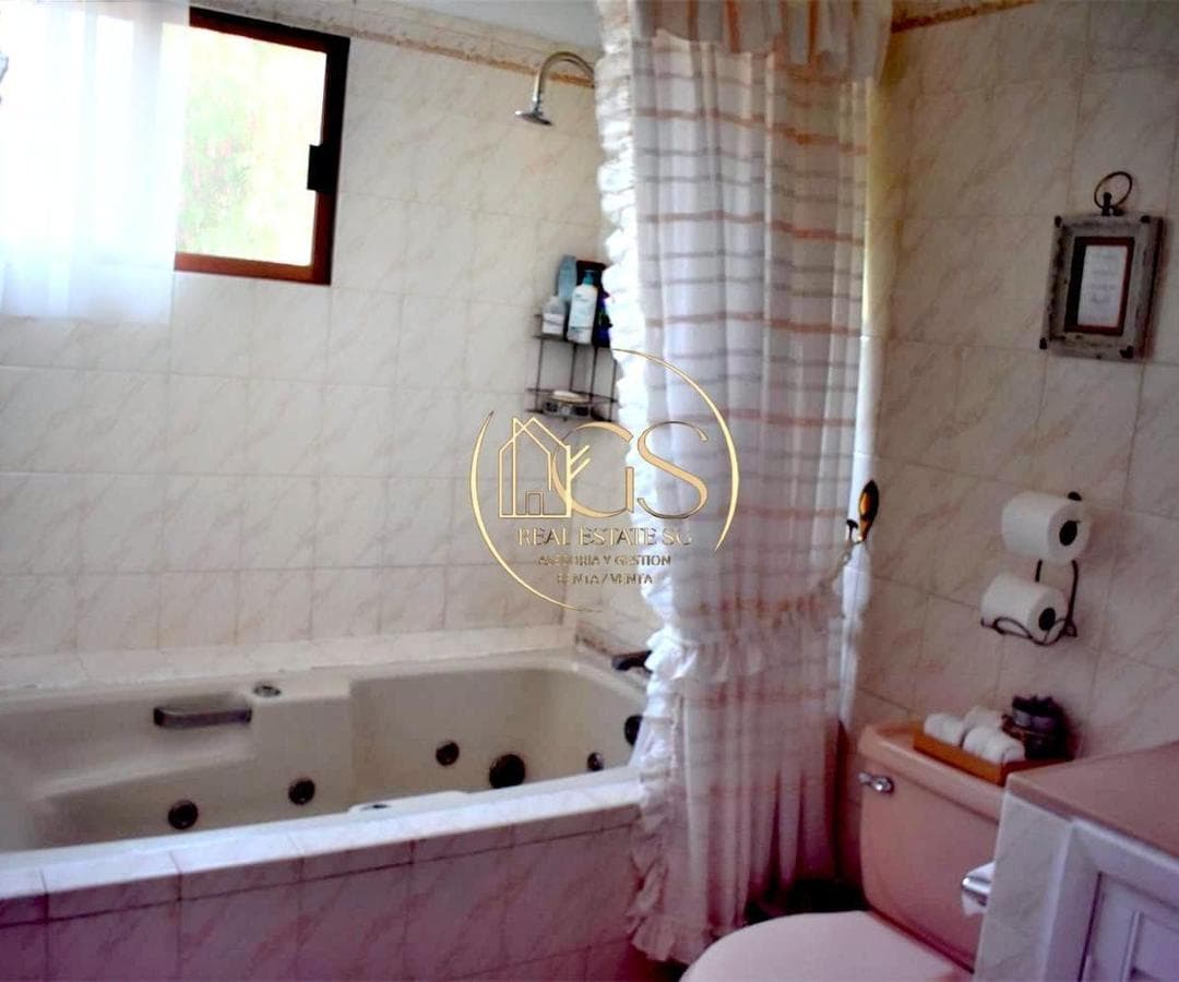 HOUSE FOR SALE IN PRADERAS DE LA HACIENDA, CELAYA