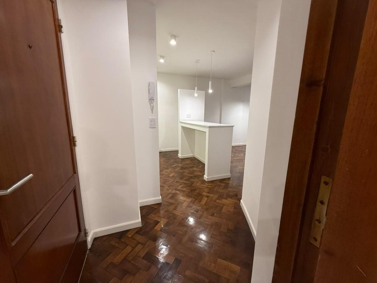 3-ROOM APARTMENT FOR RENT IN RECOLETA WITH GARAGE