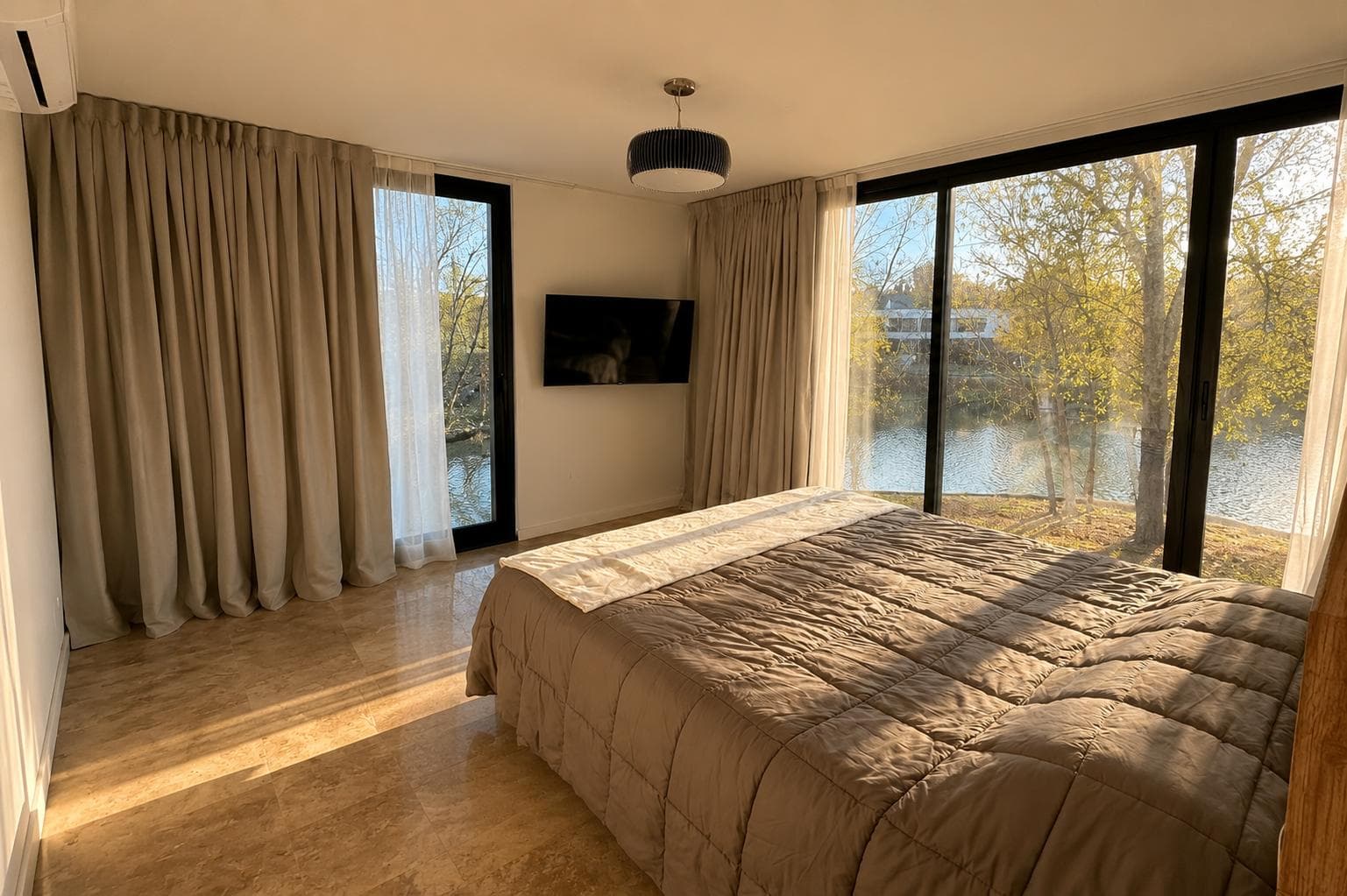 3-Bedroom House for Rent in Laguna, Canton Norte, Escobar