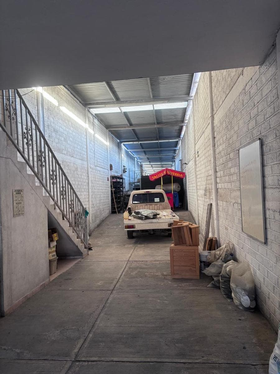 Warehouse with a Storefront in a Highly Commercial Area