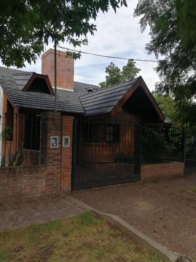 5-ROOM VILLA FOR RENT WITH GARAGE AND POOL