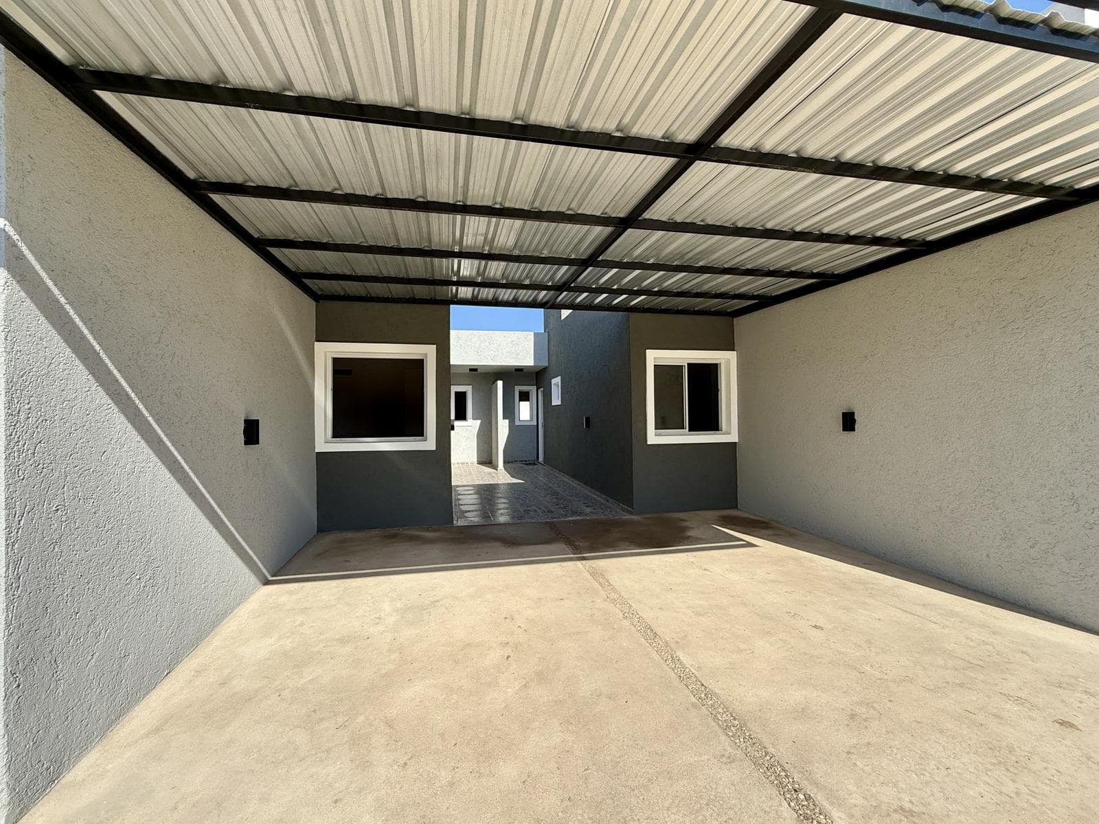 FOR SALE: 2-BEDROOM DUPLEX, 1 STORY