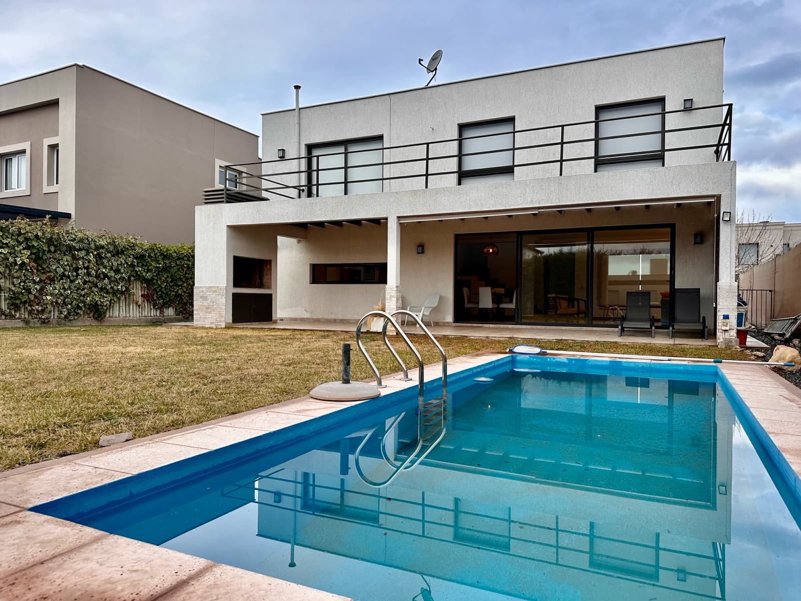 House in Chacras De Coria