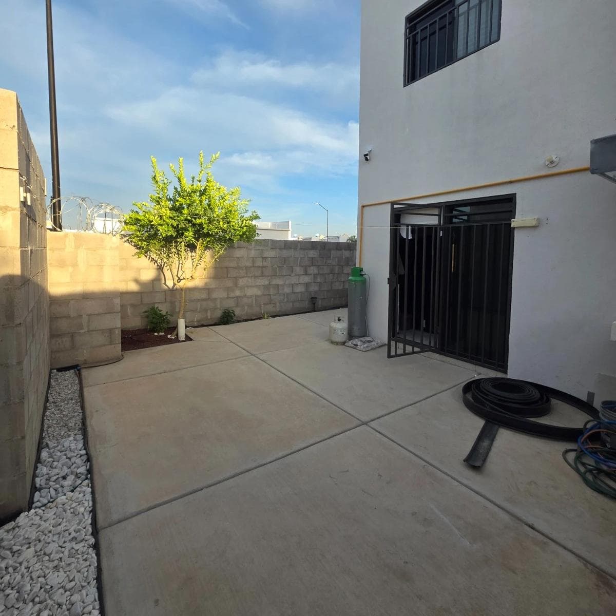 House for Rent in Acacia Residential