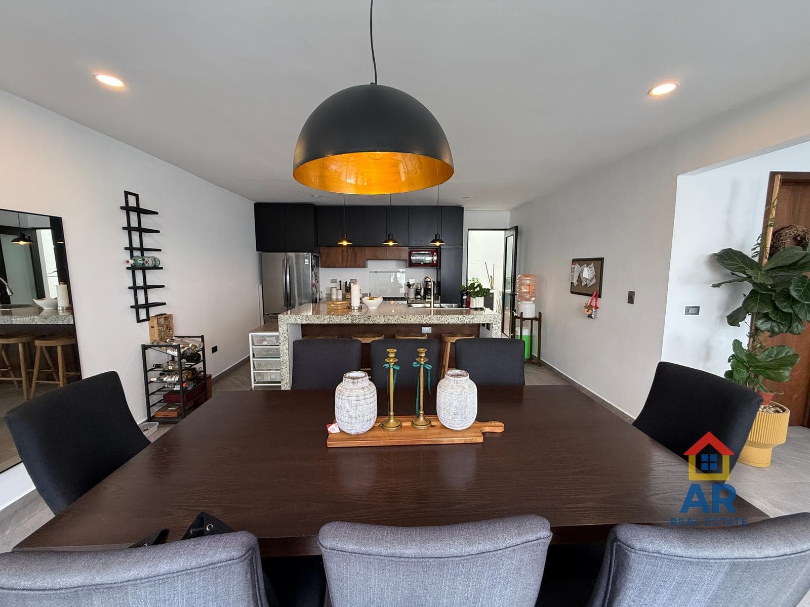 Residential Rental in Monte Magno. Private Subdivision: House in the Monte Magno Residential Subdivision