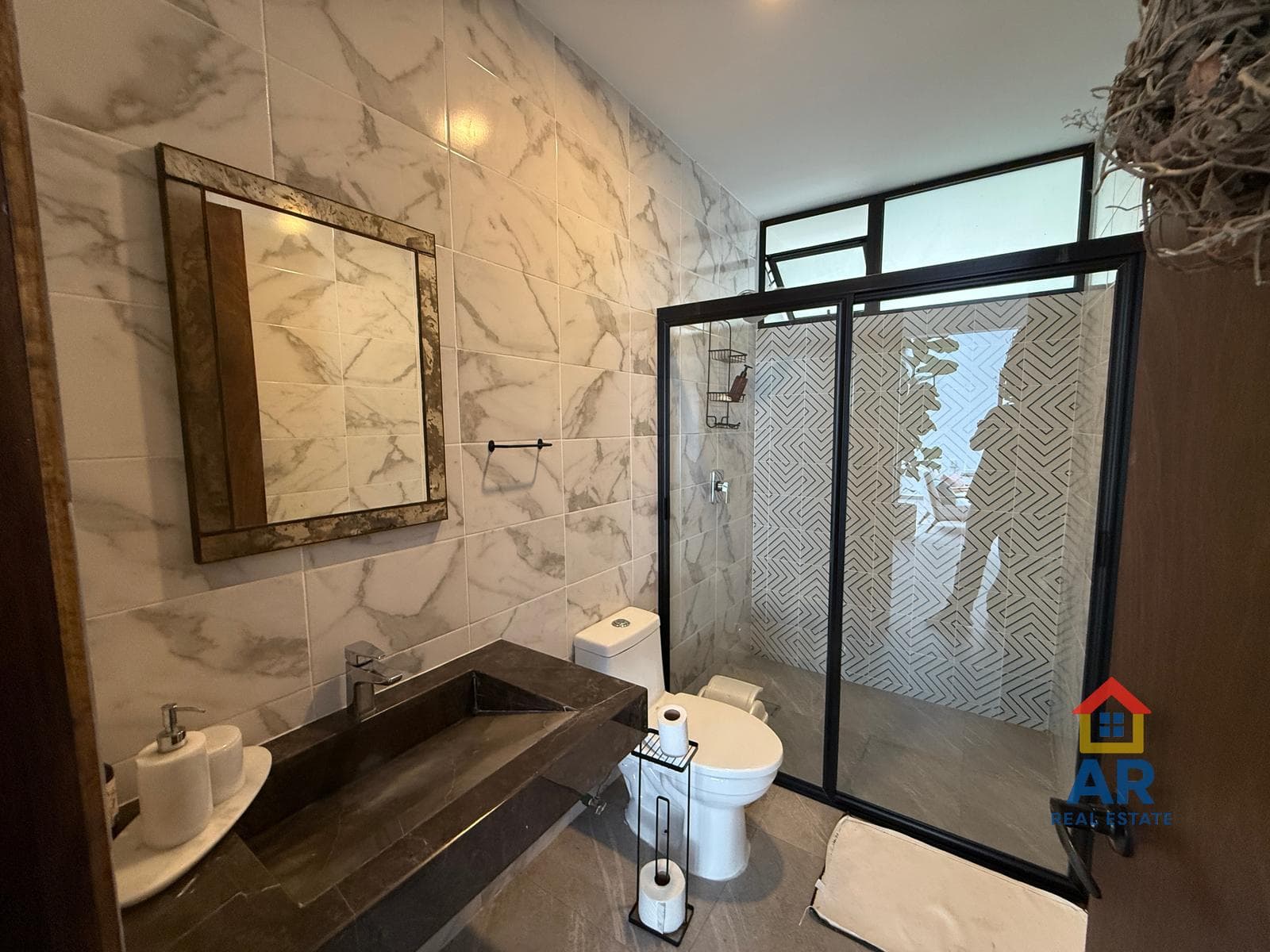 Residential Rental in Monte Magno. Private Subdivision: House in the Monte Magno Residential Subdivision