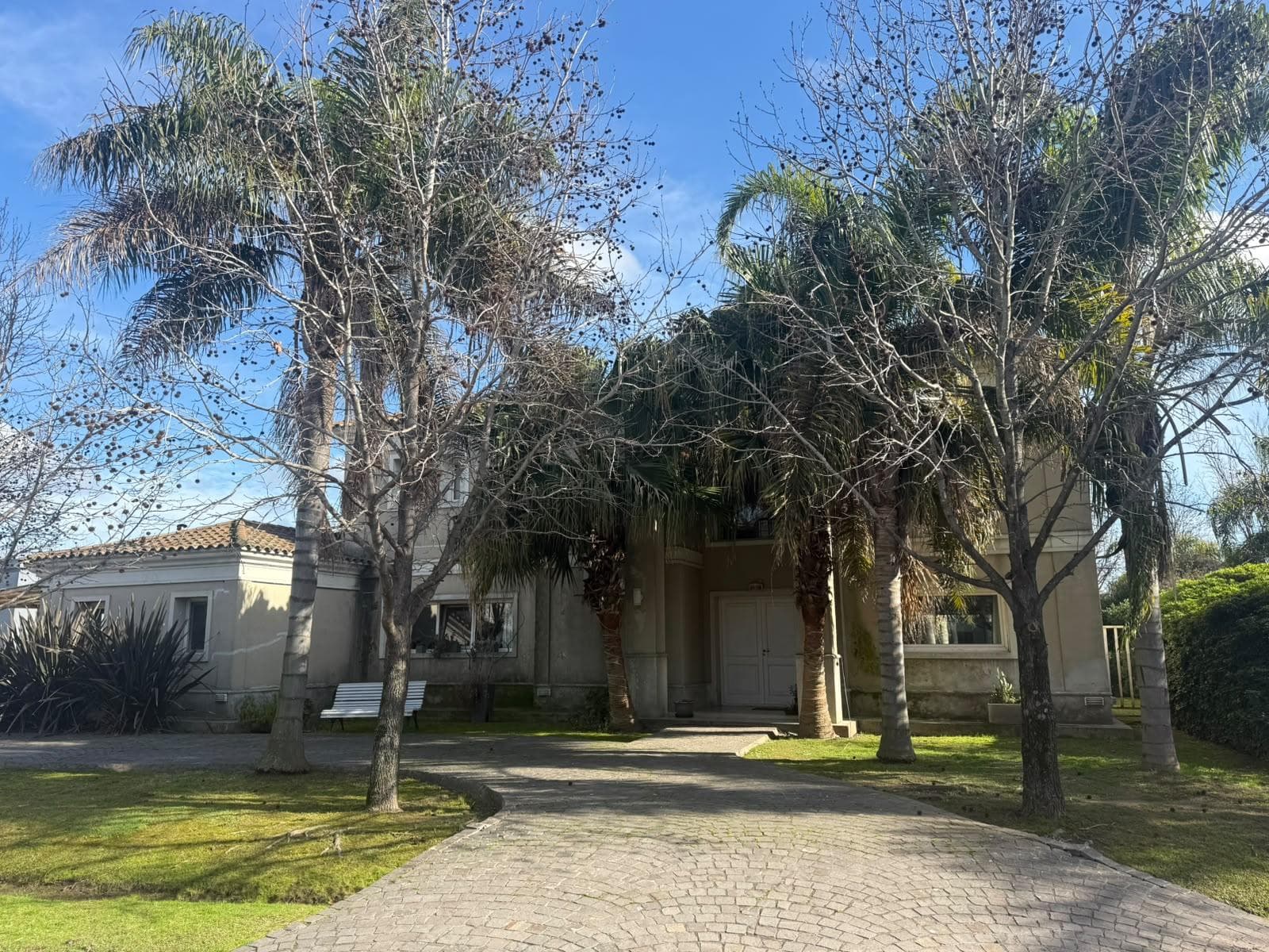 House in San Carlos C.C.