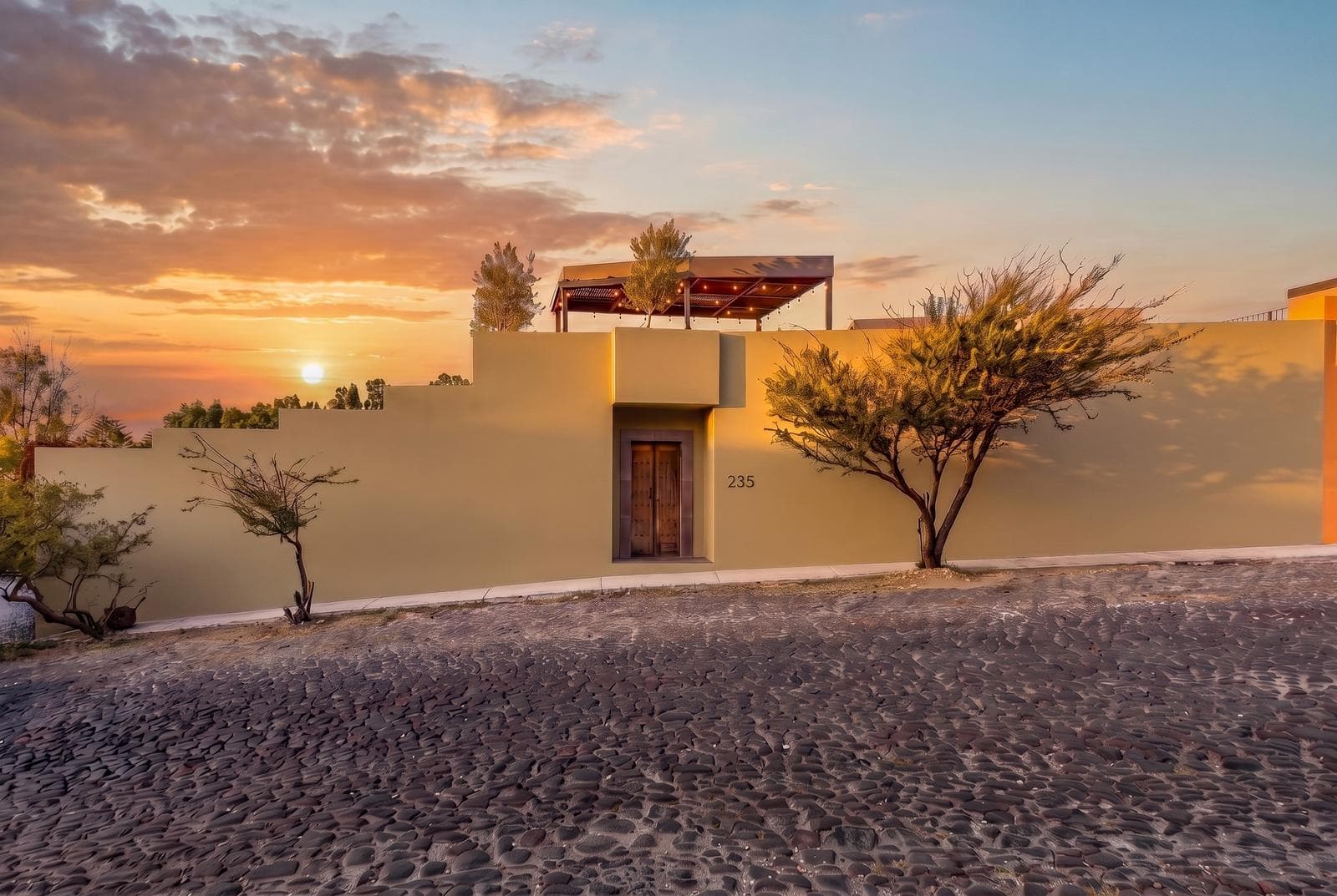 Casa Puesta de Sol | Contemporary Mexican Style and 360° Rooftop in San Miguel