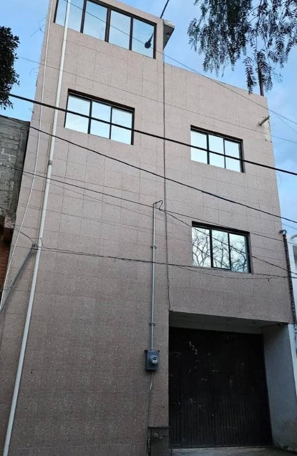 Commercial Warehouse with Offices, Screening Room, Storage Area, and Roof Garden in Echeveste