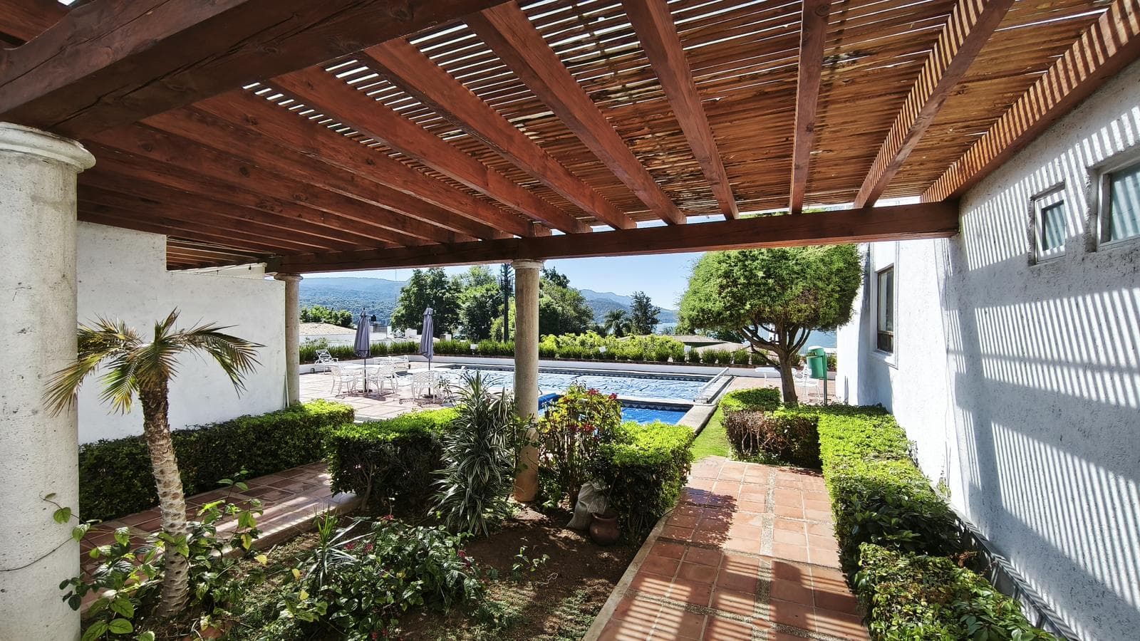 House for Rent with a Lake View in Valle de Bravo