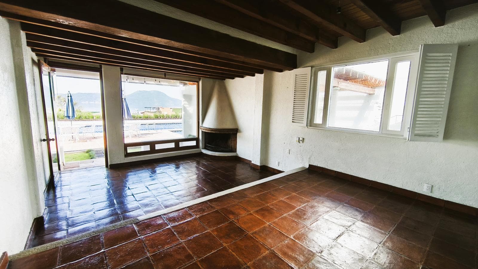 House for Rent with a Lake View in Valle de Bravo