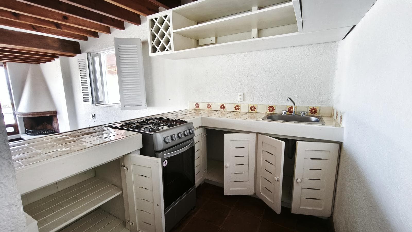 House for Rent with a Lake View in Valle de Bravo