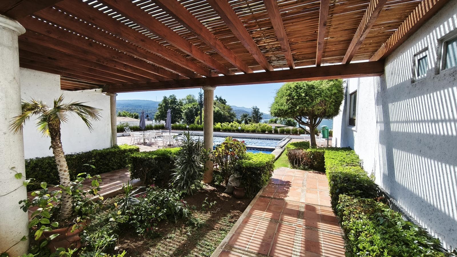 House for Rent with a Lake View in Valle de Bravo