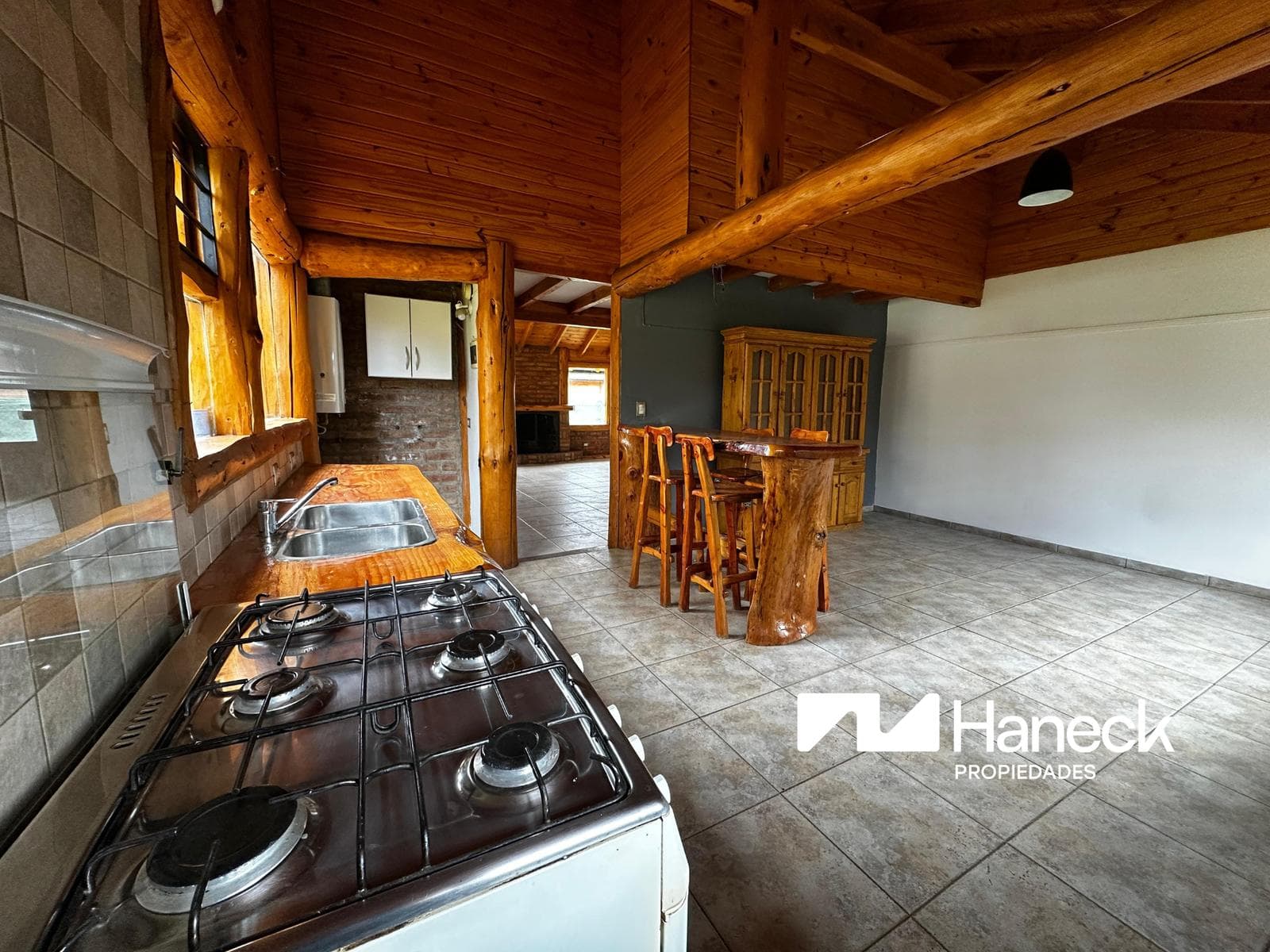 House for Long-Term Rent, Dina Huapi