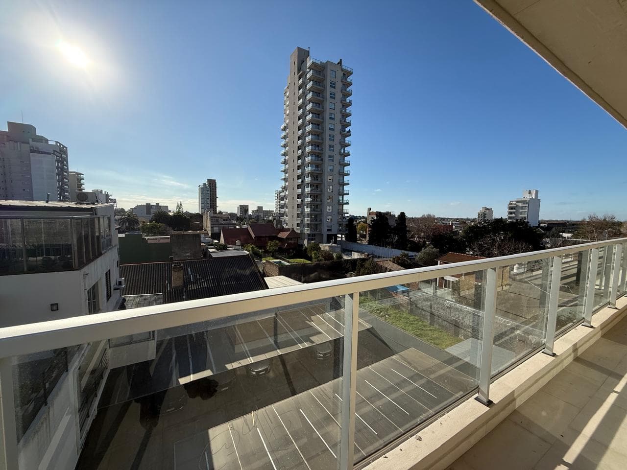 Brand-new 2-room apartment for sale in downtown Berazategui