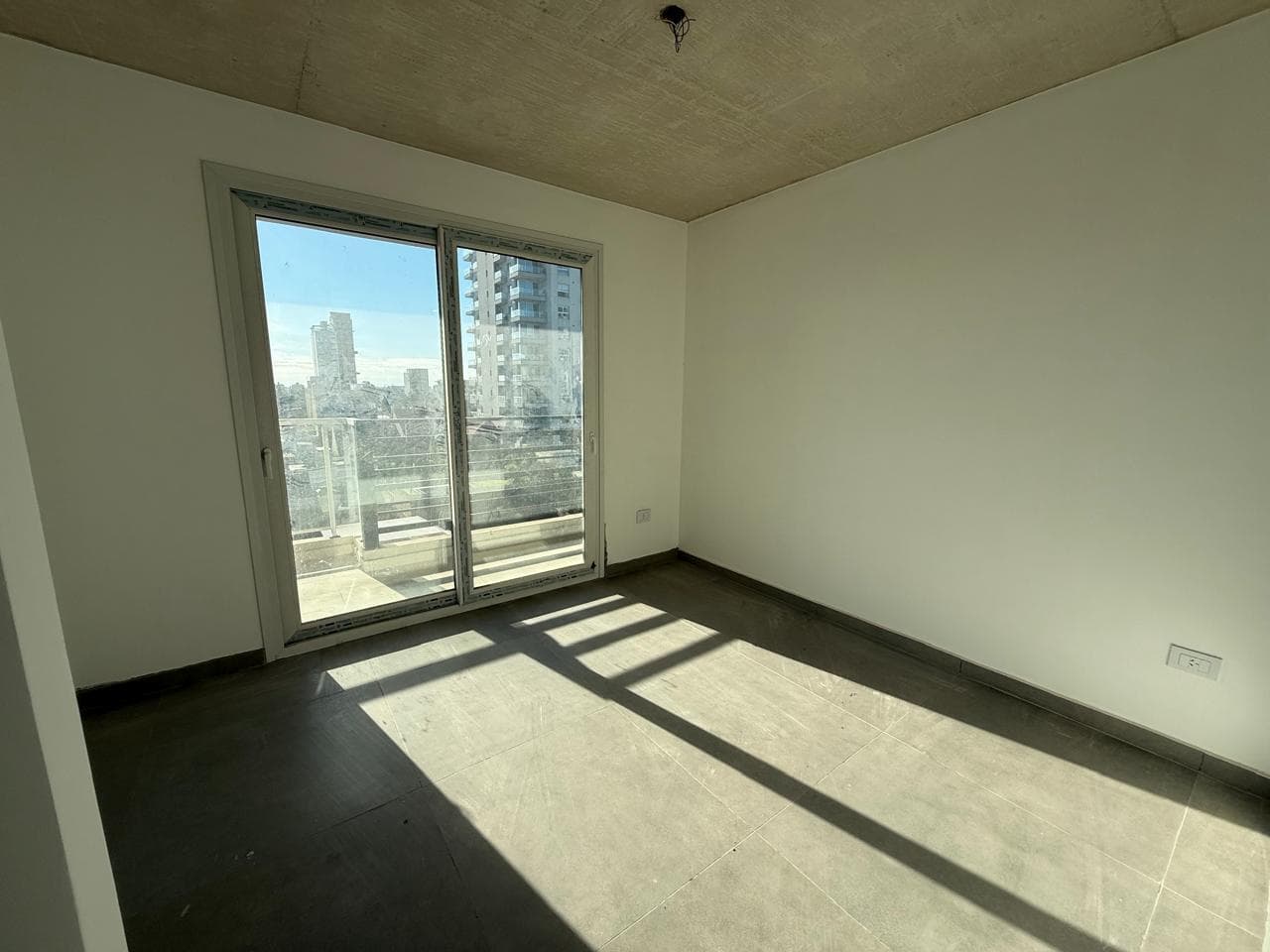 Brand-new 2-room apartment for sale in downtown Berazategui