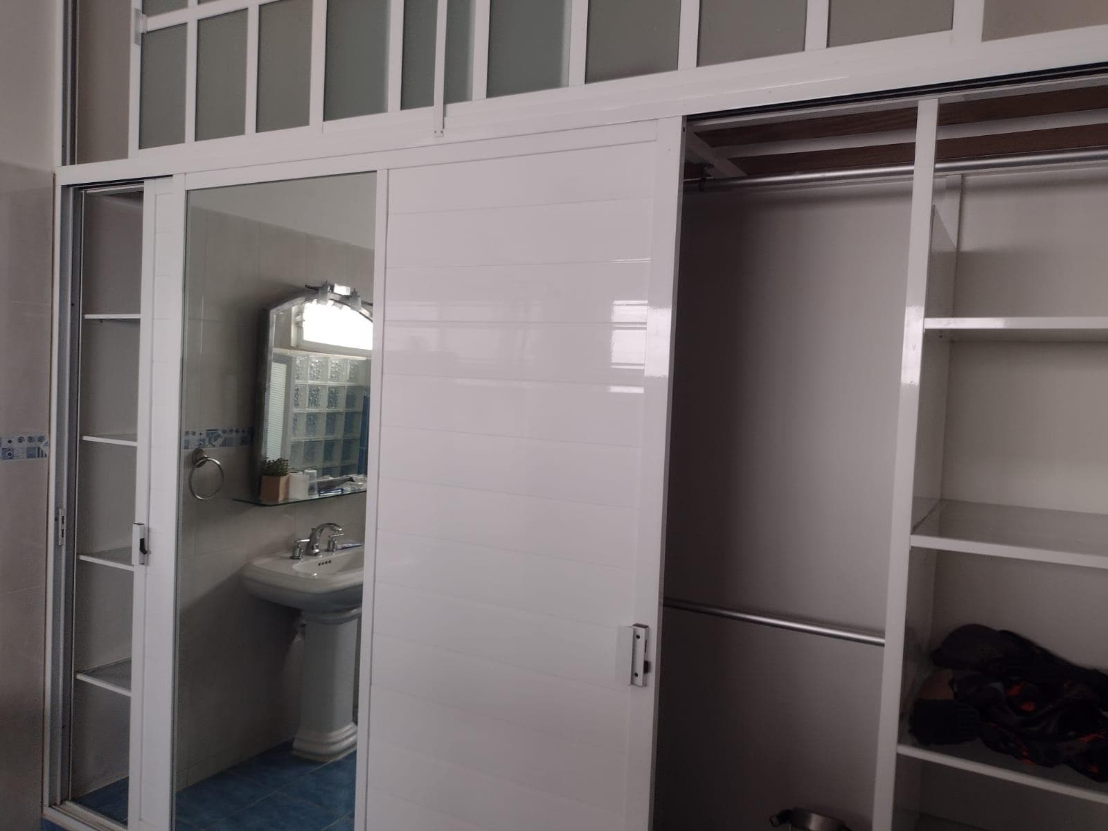 Single-story house for sale in Flores del Valle, Veracruz, very close to the Mexican Army