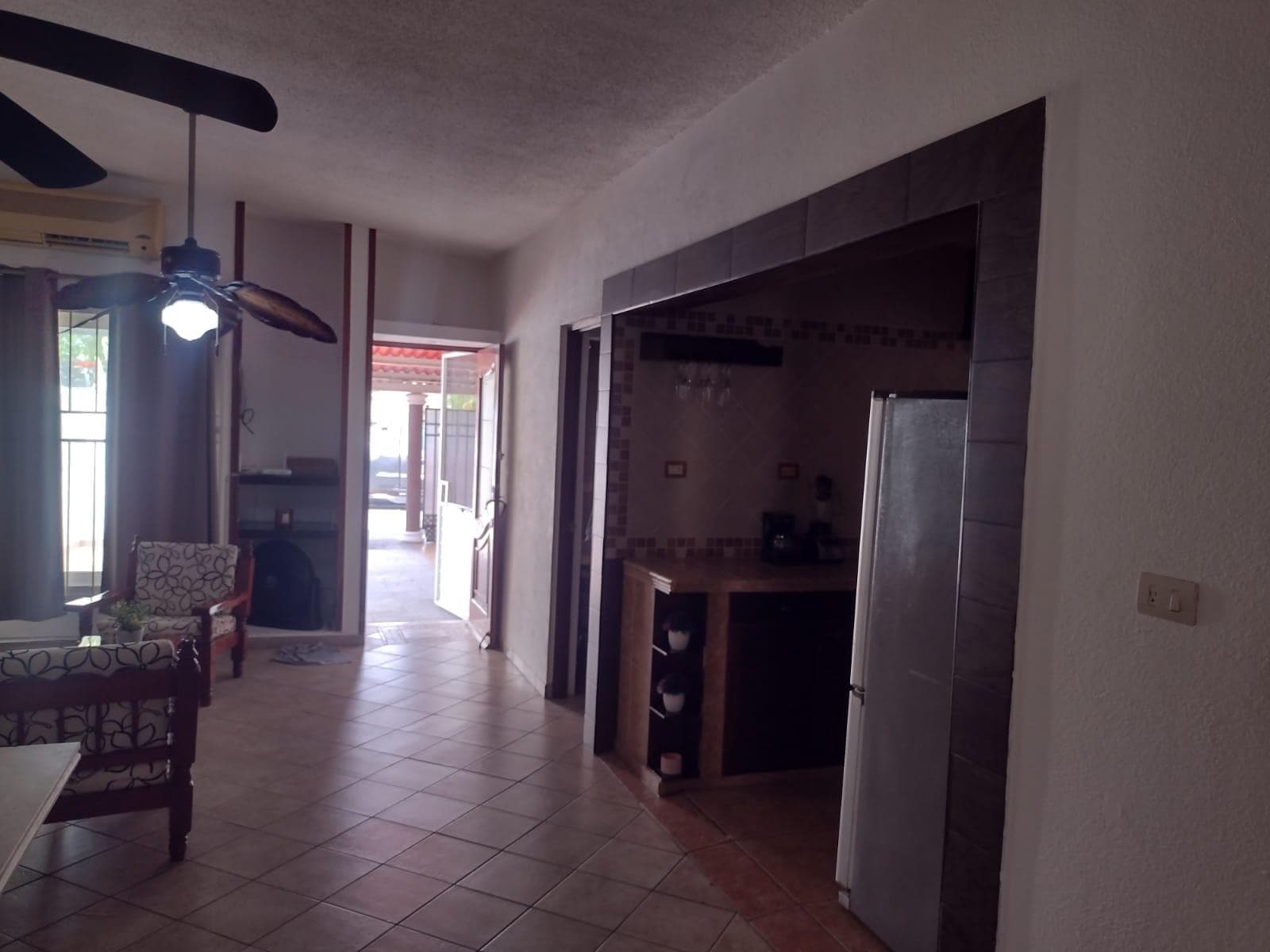 Single-story house for sale in Flores del Valle, Veracruz, very close to the Mexican Army