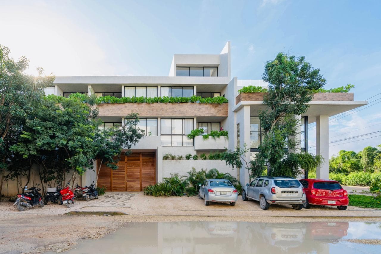 FURNISHED APARTMENT FOR LONG-TERM RENT