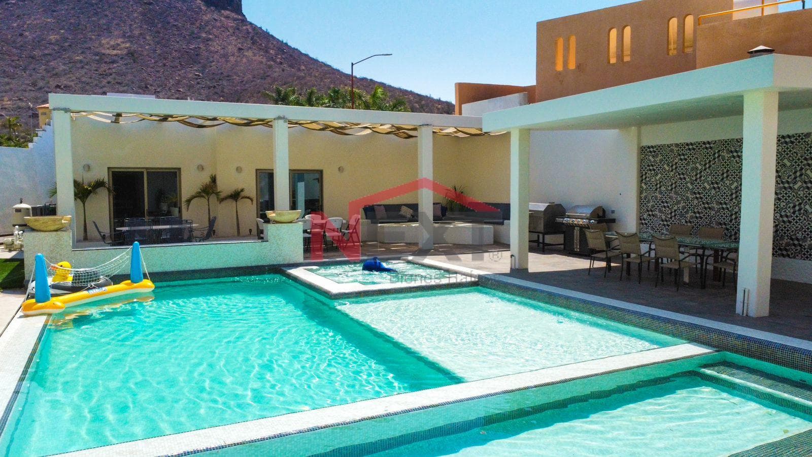 HOUSE FOR SALE IN VILLA CALIFORNIA