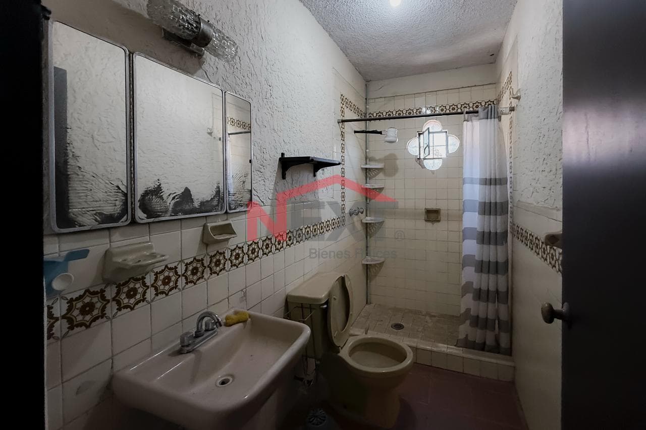 BUILDING FOR SALE IN GUAYMAS, SONORA