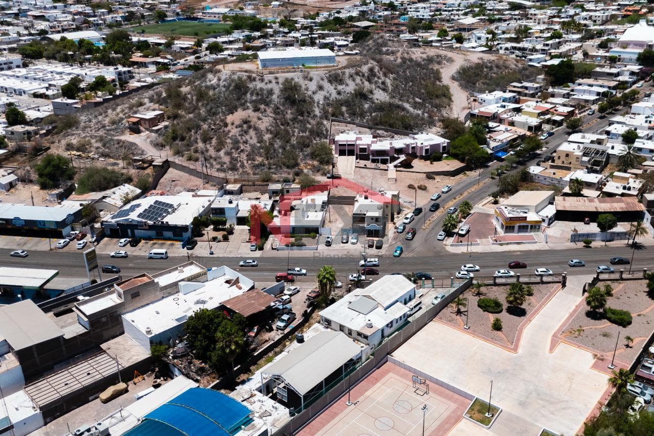 HOUSE AND BUILDING FOR SALE IN GUAYMAS