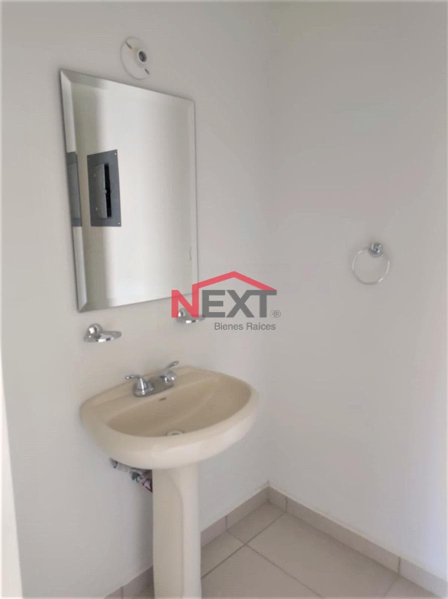 HOUSE FOR RENT IN REAL DE CASTILLA