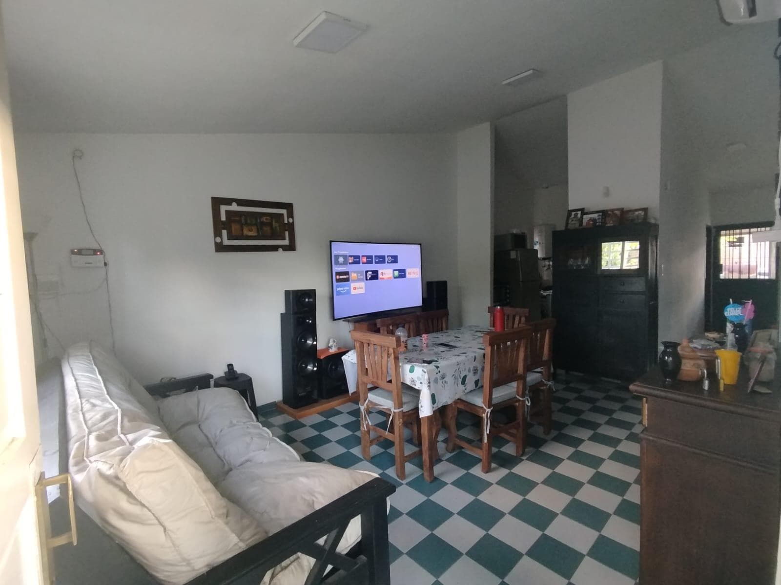2-Bedroom House for Rent in the Los Olmos Neighborhood